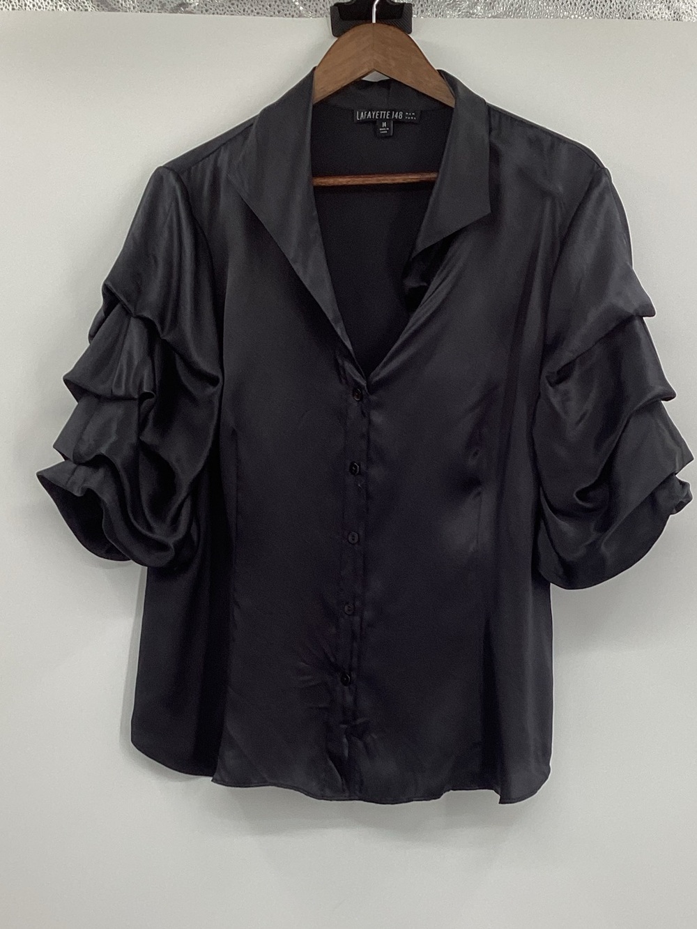 Lafayette 148 New York Black Silk Button-Down Puff Sleeve Blouse